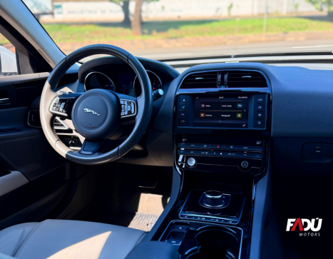 JAGUAR XE 2.0 16V 4P SI4 PURE TECH TURBO AUTOMÁTICO, Foto 5