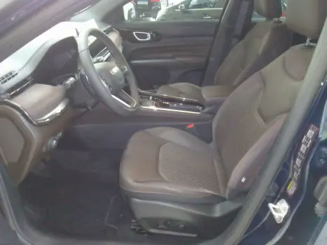 JEEP Commander 2.0 16V 4P TD380 OVERLAND TURBO DIESEL AUTOMÁTICO, Foto 7 JEEP Commander 2.0 16V 4P TD380 OVERLAND TURBO DIESEL AUTOMÁTICO, Foto 7