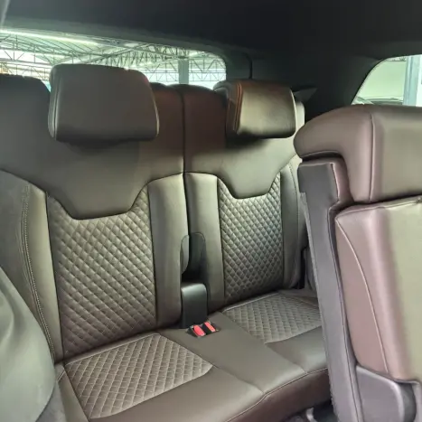 JEEP Commander 2.0 16V 4P TD380 OVERLAND 4X4 TURBO DIESEL AUTOM�TICO AT9, Foto 9