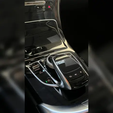 MERCEDES-BENZ C 250 2.0 16V 4P CGI AVANTGARDE 9-GTRONIC AUTOMÁTICO, Foto 22 MERCEDES-BENZ C 250 2.0 16V 4P CGI AVANTGARDE 9-GTRONIC AUTOMÁTICO, Foto 22