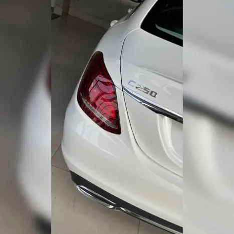 MERCEDES-BENZ C 250 2.0 16V 4P CGI AVANTGARDE 9-GTRONIC AUTOMÁTICO, Foto 23 MERCEDES-BENZ C 250 2.0 16V 4P CGI AVANTGARDE 9-GTRONIC AUTOMÁTICO, Foto 23