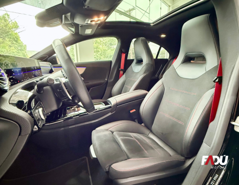 MERCEDES-BENZ CLA 35 AMG 2.0 16V 4P CGI 4MATIC 7G-TRONIC DCT AUTOM�TICO, Foto 4
