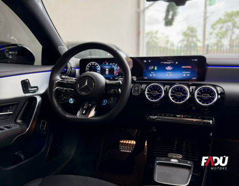 MERCEDES-BENZ CLA 35 AMG 2.0 16V 4P CGI 4MATIC 7G-TRONIC DCT AUTOM�TICO, Foto 5