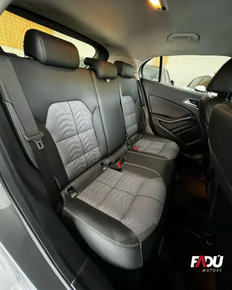 MERCEDES-BENZ GLA 200 1.6 16V 4P FLEX CGI STYLE TURBO AUTOMTICO, Foto 13