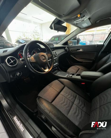 MERCEDES-BENZ GLA 200 1.6 16V 4P FLEX CGI STYLE TURBO AUTOM�TICO, Foto 5
