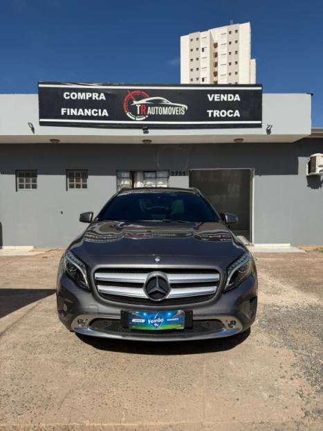 MERCEDES-BENZ GLA 250 2.0 16V 4P ENDURO TURBO AUTOM�TICO, Foto 2