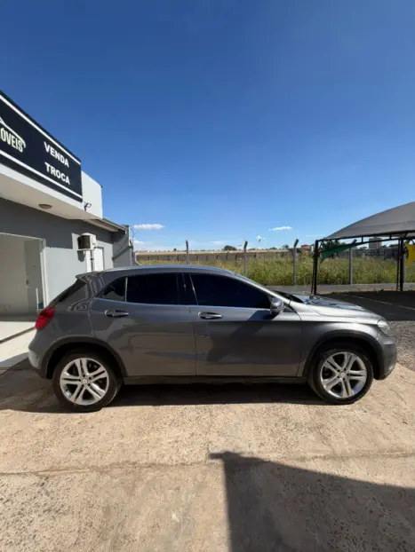 MERCEDES-BENZ GLA 250 2.0 16V 4P ENDURO TURBO AUTOM�TICO, Foto 10