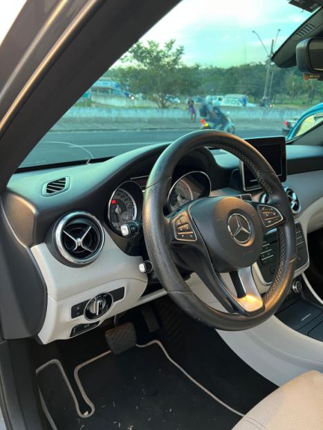 MERCEDES-BENZ GLA 250 2.0 16V 4P ENDURO TURBO AUTOM�TICO, Foto 2