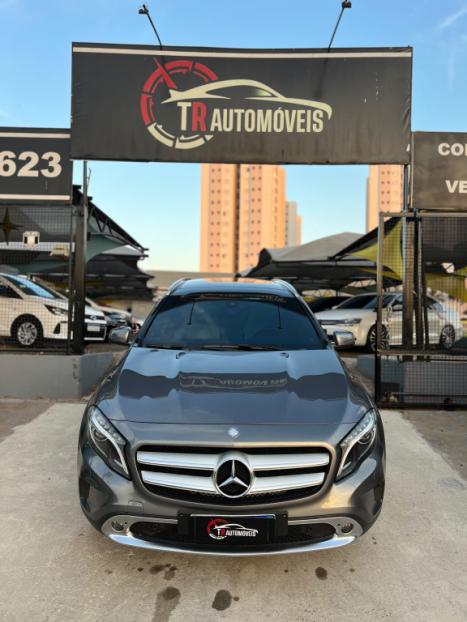MERCEDES-BENZ GLA 250 2.0 16V 4P ENDURO TURBO AUTOM�TICO, Foto 3