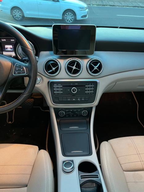 MERCEDES-BENZ GLA 250 2.0 16V 4P ENDURO TURBO AUTOM�TICO, Foto 15