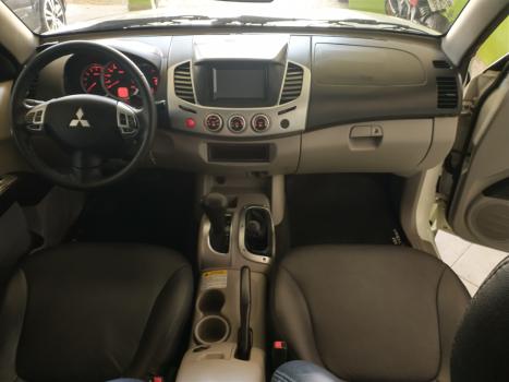 MITSUBISHI L 200 Triton 3.2 16V HPE 4X4 CABINE DUPLA TURBO DIESEL INTERCOOLER AUTOMTICO, Foto 8