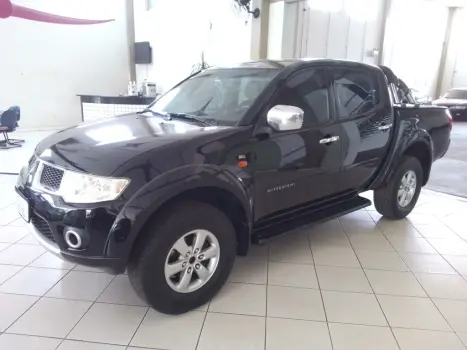 MITSUBISHI L 200 Triton 3.2 16V HPE 4X4 CABINE DUPLA TURBO DIESEL INTERCOOLER AUTOMTICO, Foto 2