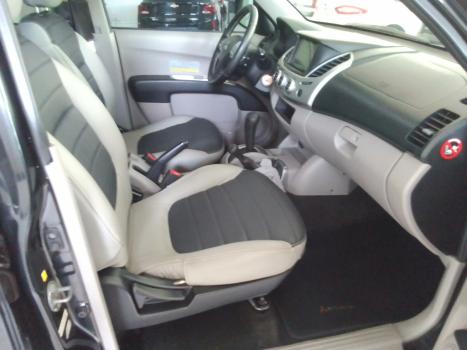 MITSUBISHI L 200 Triton 3.2 16V HPE 4X4 CABINE DUPLA TURBO DIESEL INTERCOOLER AUTOMTICO, Foto 8