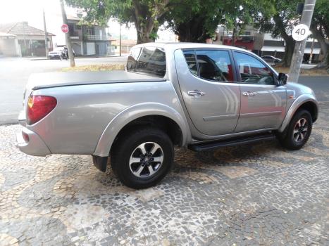MITSUBISHI L 200 Triton 3.2 16V HPE 4X4 CABINE DUPLA TURBO DIESEL INTERCOOLER AUTOM�TICO, Foto 4