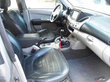 MITSUBISHI L 200 Triton 3.2 16V HPE 4X4 CABINE DUPLA TURBO DIESEL INTERCOOLER AUTOM�TICO, Foto 7