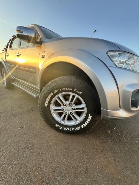 MITSUBISHI L 200 Triton 3.2 16V HPE 4X4 CABINE DUPLA TURBO DIESEL INTERCOOLER AUTOM�TICO, Foto 8
