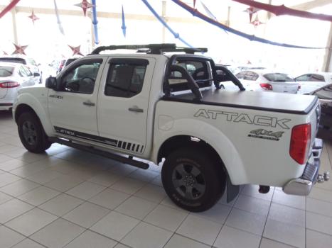 NISSAN Frontier 2.5 SE 4X4 ATTACK TURBO DIESEL CABINE DUPLA, Foto 4