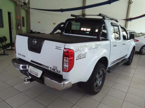 NISSAN Frontier 2.5 SE 4X4 ATTACK TURBO DIESEL CABINE DUPLA, Foto 5