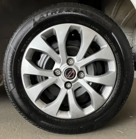 NISSAN March 1.0 12V 4P S FLEX, Foto 8