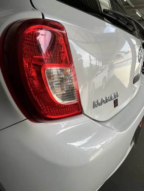 NISSAN March 1.0 12V 4P S FLEX, Foto 13