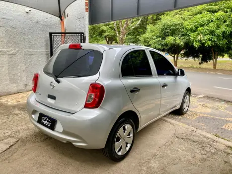 NISSAN March 1.0 12V 4P S FLEX, Foto 4