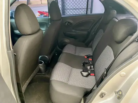 NISSAN March 1.0 12V 4P S FLEX, Foto 9