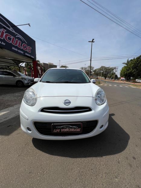 NISSAN March 1.0 16V 4P FLEX, Foto 5