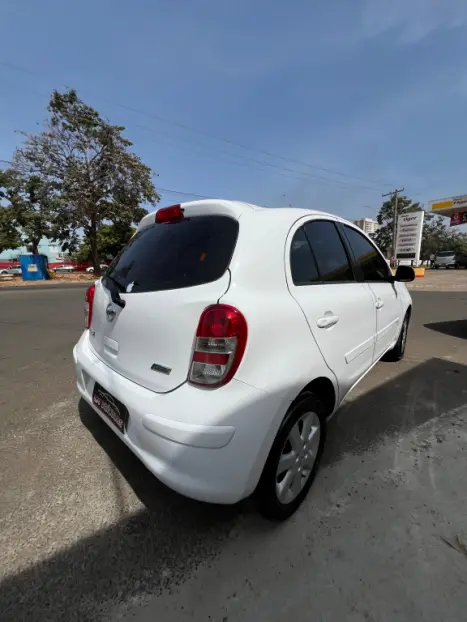 NISSAN March 1.0 16V 4P FLEX, Foto 6