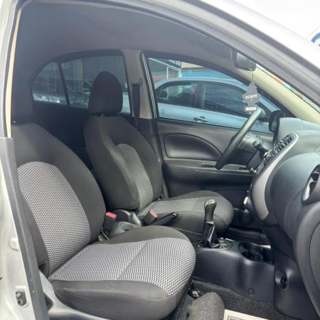 NISSAN March 1.0 16V 4P S FLEX, Foto 6