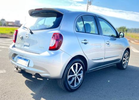 NISSAN March 1.0 16V 4P SV FLEX, Foto 4