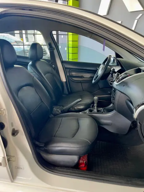 PEUGEOT 207 Hatch 1.4 4P XR FLEX, Foto 9