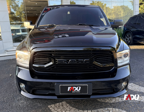 RAM Classic 5.7 V8 32V 4P HEMI LARAMIE NIGHT EDITION AUTOMÁTICO, Foto 2