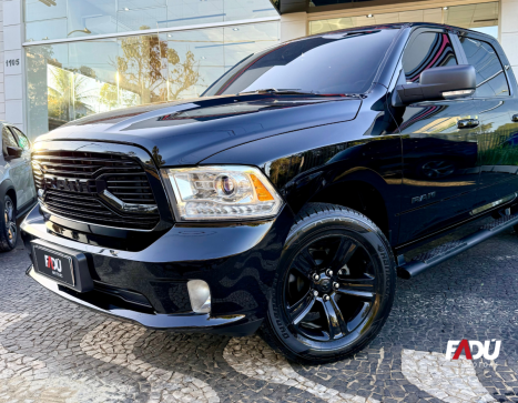 RAM Classic 5.7 V8 32V 4P HEMI LARAMIE NIGHT EDITION AUTOMÁTICO, Foto 3