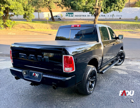 RAM Classic 5.7 V8 32V 4P HEMI LARAMIE NIGHT EDITION AUTOMÁTICO, Foto 10