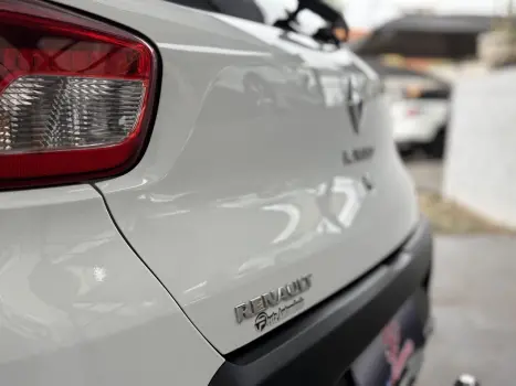 RENAULT Kwid 1.0 12V 4P SCE FLEX OUTSIDER, Foto 10