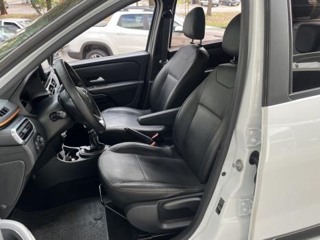 RENAULT Oroch 1.3 16V 4P OUTSIDER TURBO TCe AUTOM�TICO CVT, Foto 9