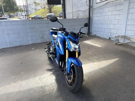 SUZUKI GSX-S 1000 GX, Foto 2