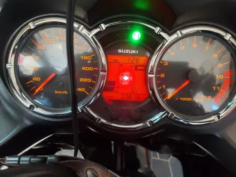 SUZUKI V-Strom DL 1000 , Foto 10
