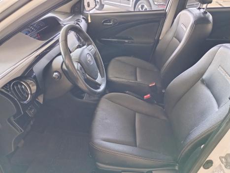 TOYOTA Etios Cross 1.5 16V 4P, Foto 7