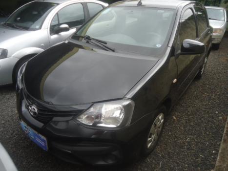 TOYOTA Etios Hatch 1.3 16V 4P FLEX X AUTOM�TICO, Foto 2