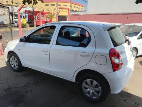 TOYOTA Etios Hatch 1.3 16V 4P FLEX X, Foto 4