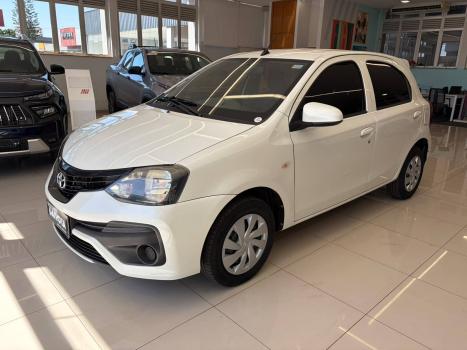 TOYOTA Etios Hatch 1.3 16V 4P FLEX, Foto 2