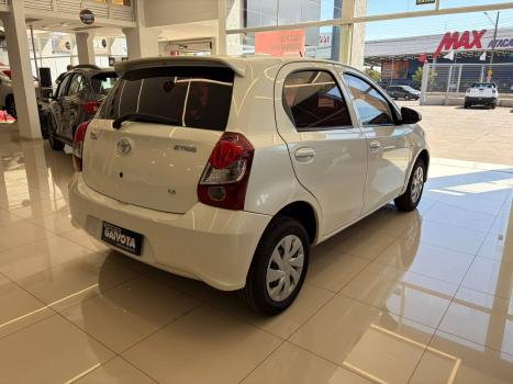TOYOTA Etios Hatch 1.3 16V 4P FLEX, Foto 5