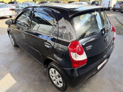 TOYOTA Etios Hatch 1.3 16V 4P FLEX X, Foto 5
