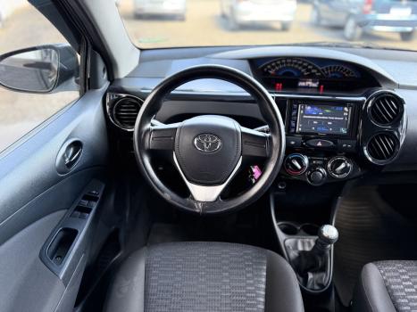 TOYOTA Etios Hatch 1.3 16V 4P FLEX X, Foto 12