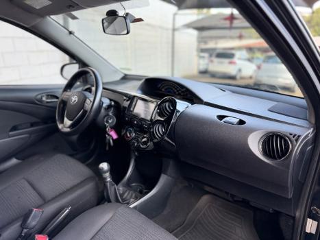 TOYOTA Etios Hatch 1.3 16V 4P FLEX X, Foto 15