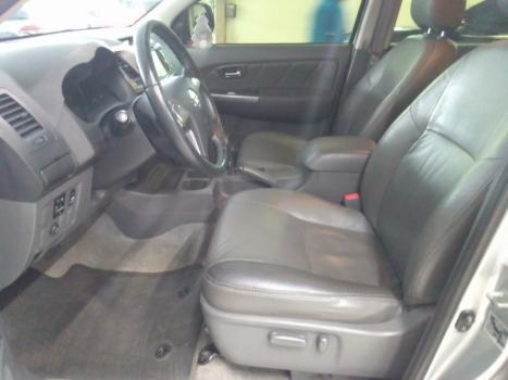 TOYOTA Hilux Caminhonete 2.7 16V 4P SRV FLEX CABINE DUPLA AUTOMTICO, Foto 8