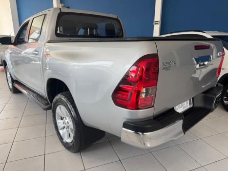 TOYOTA Hilux Caminhonete 2.7 16V 4P SR FLEX CABINE DUPLA AUTOMTICO, Foto 8