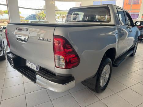 TOYOTA Hilux Caminhonete 2.7 16V 4P SR FLEX CABINE DUPLA AUTOMTICO, Foto 9