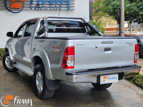 TOYOTA Hilux Caminhonete 3.0 16V 4P 4X4 SRV TURBO DIESEL CABINE DUPLA AUTOMTICO, Foto 4